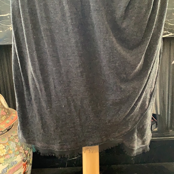 Graceful Vera Wang charcoal side swept dress - Picture 4 of 6